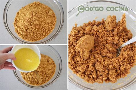 Preparación de la base de galletas trituradas con mantequilla