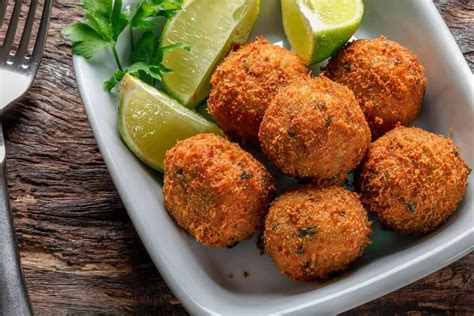 Masa para frituras de bacalao lista para freír