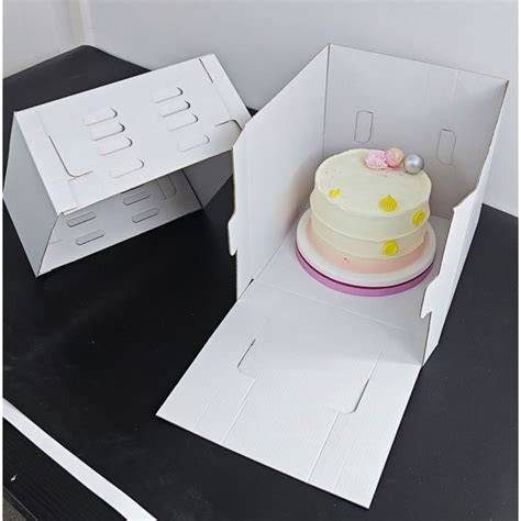 Pastel en caja de cartón
