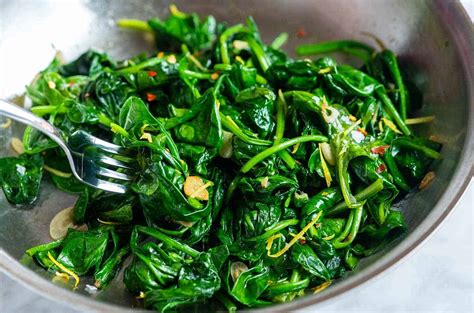 Espinacas salteadas en sartén