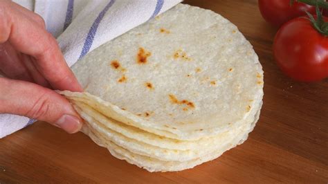 Tortillas de harina de arroz con diversos rellenos