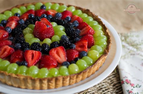 Tarta de frutas glaseadas variadas