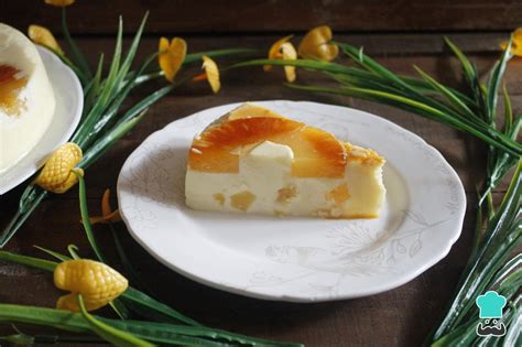 Tarta de piña con leche condensada recién hecha