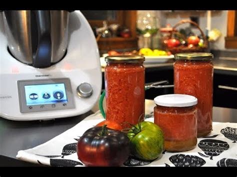 Pasos de preparación del tomate triturado en Thermomix