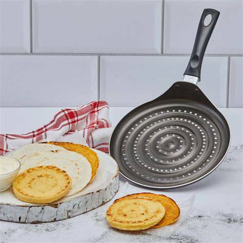 Sartén antiadherente IMUSA para arepas con mangos ergonómicos