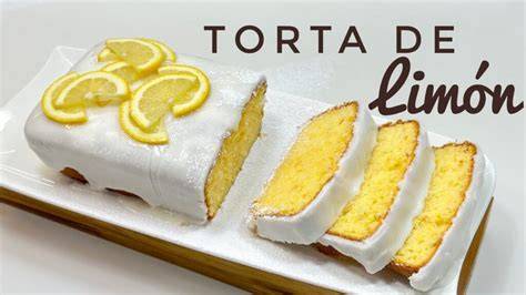 Torta de limón envuelta en papel film para congelar