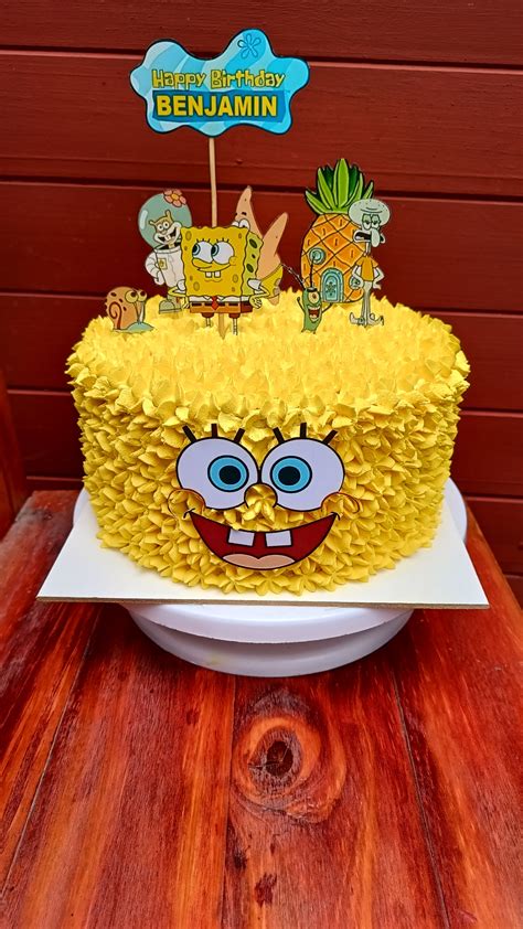 Tarta decorada de Bob Esponja para cumpleaños