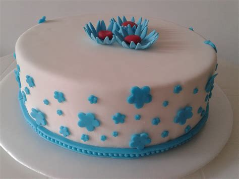 Tortas decoradas con fondant y crema