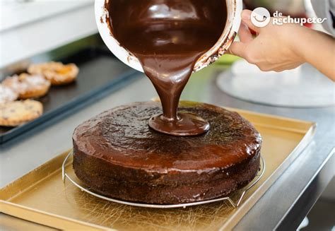 Proceso de preparación del glaseado de chocolate