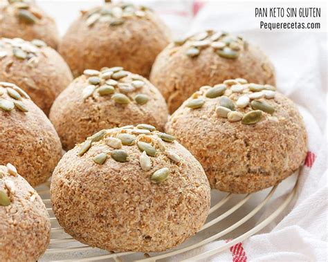 Bolitas de pan keto recién horneadas en freidora de aire