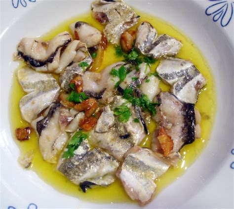 Maridaje de cocochas de merluza con vino blanco