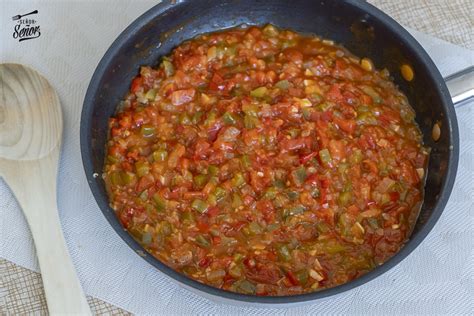 Sofrito de verduras, atún y gambas