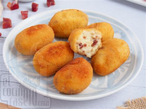 Croquetas de jamón serrano recién hechas