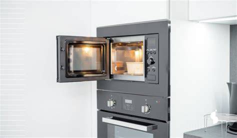 Hornos de cocina modernos con termostatos digitales