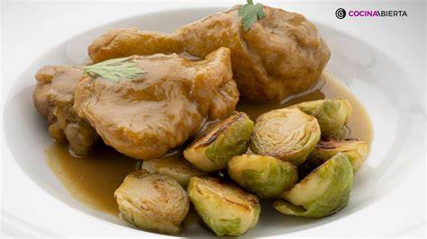 Guiso de pollo con verduras y coles de Bruselas