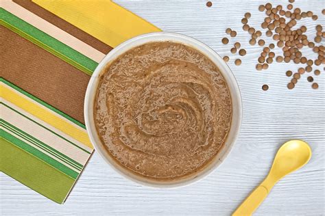 Ingredientes frescos para puré de lentejas y zanahoria