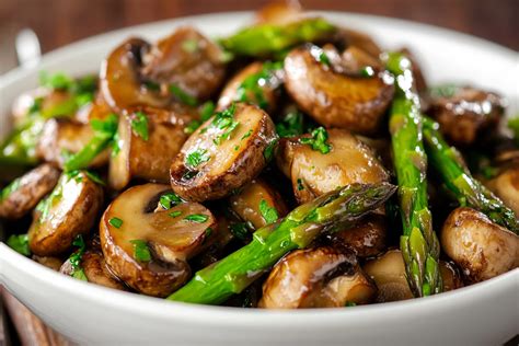 Salteado de champiñones y cebolleta