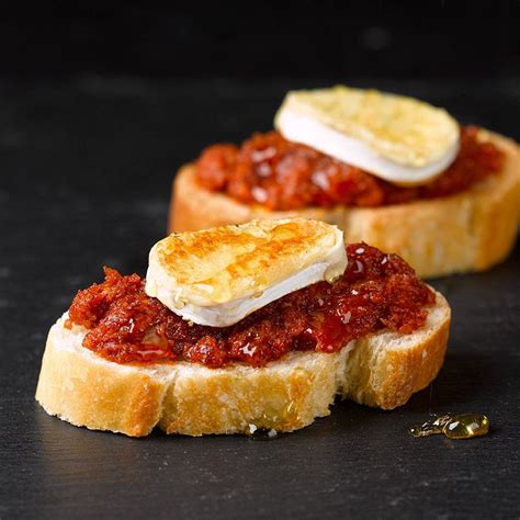Tosta de sobrasada gratinada en el horno