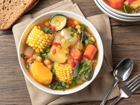 Comparativa de contenido calórico entre caldo de puchero y otras sopas