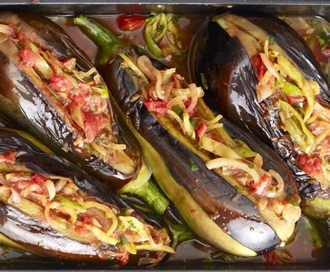Berenjenas Imam Bayildi recién salidas del horno