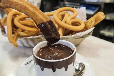 Porras sin gluten con chocolate caliente