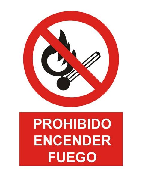 Señal de prohibido encender fuego en zonas forestales