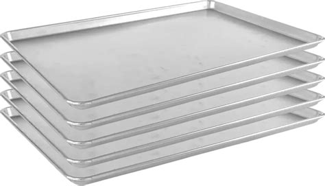 Bandejas de horno limpias y brillantes