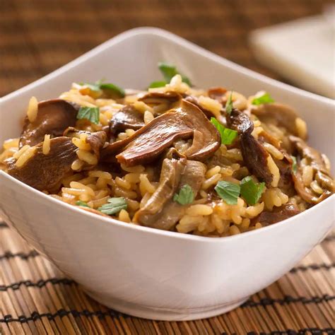 Ingredientes para arroz con ternera y champiñones