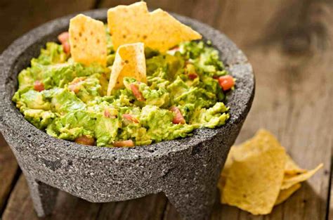 Origen del guacamole y sus ingredientes originales