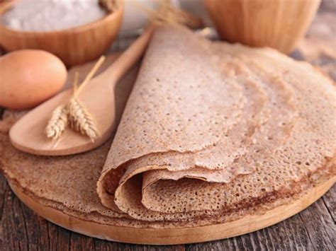 Crepes de trigo sarraceno con diferentes rellenos
