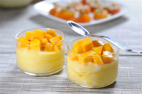 Ingredientes frescos para postres de mango