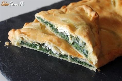 Esquema de cómo rellenar una empanada de espinacas y queso
