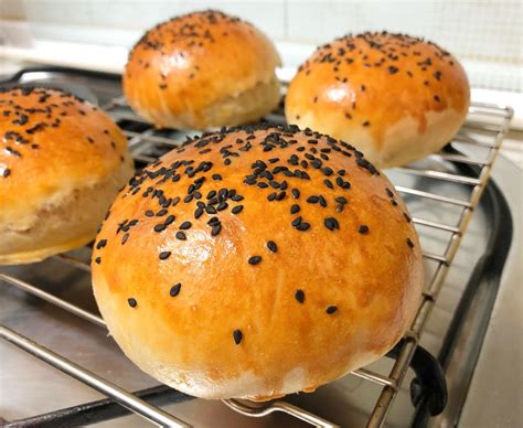Variedad de panes de hamburguesa