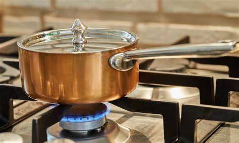 Olla cocinando a fuego lento