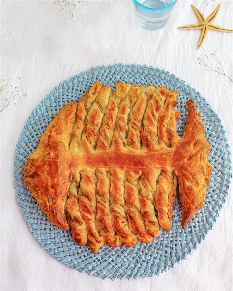 Forma de pez con hojaldre relleno