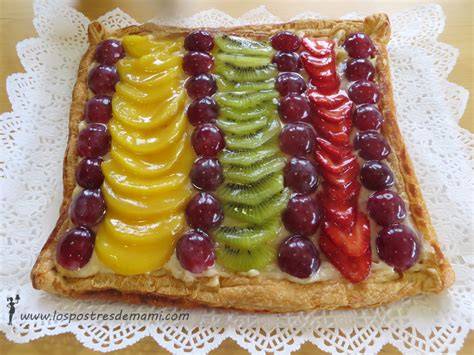 Tarta de moras con crema pastelera y hojaldre