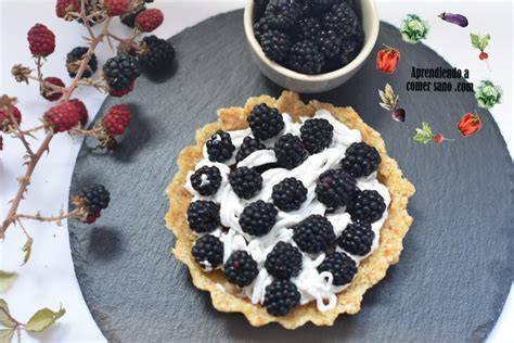 Tartaleta individual de moras y nata