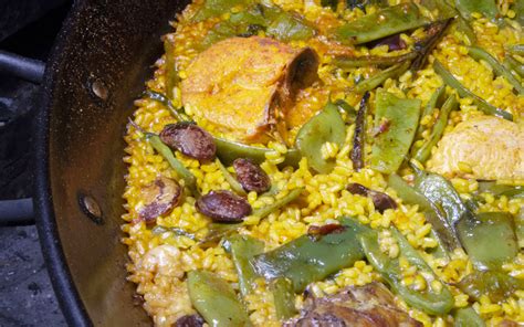 Paella valenciana con garrofón
