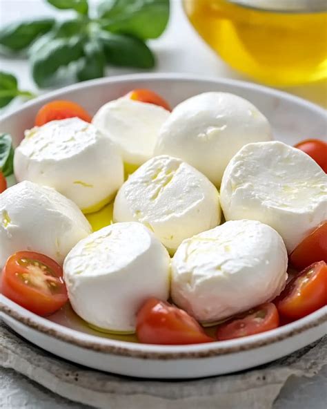Platos variados con queso casero