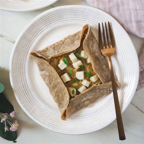 Galettes de trigo sarraceno con relleno salado