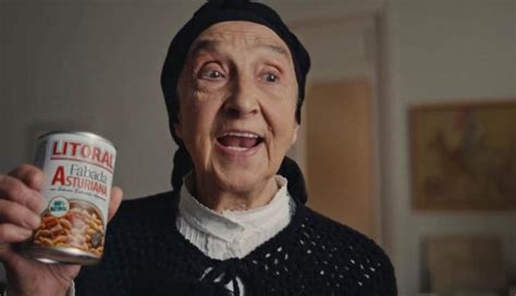 Abuela de la fabada Litoral en un anuncio
