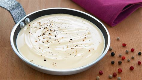 Preparación de salsa blanca o bechamel