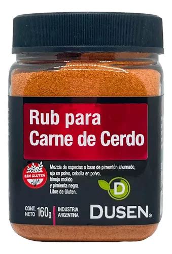 Aplicando rub a la carne de cerdo