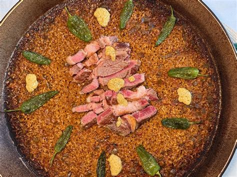 Arroz con chuletón y pimientos del Padrón