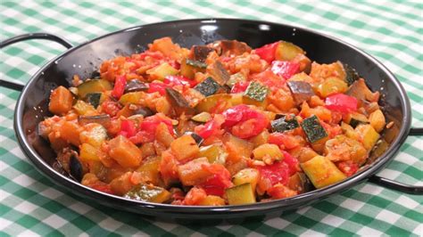 Ingredientes frescos para pisto de verduras