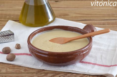 Proceso de preparación de salsa bechamel vegana