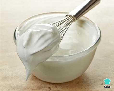 Ingredientes y utensilios para montar nata