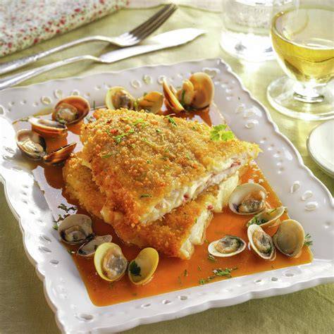 Cachopo de merluza con salsa