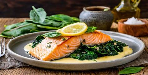 Cachopo de salmón con espinacas