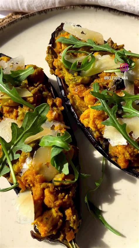 Berenjenas, calabaza y setas frescas